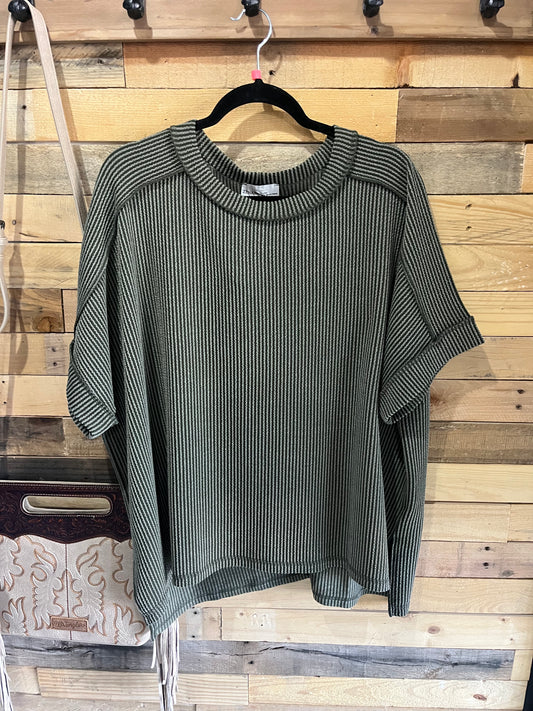 Curvy Corded Cuff Sleeve Raw Edge Top in Dark Green