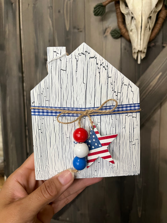 Patriotic Shelf Decor